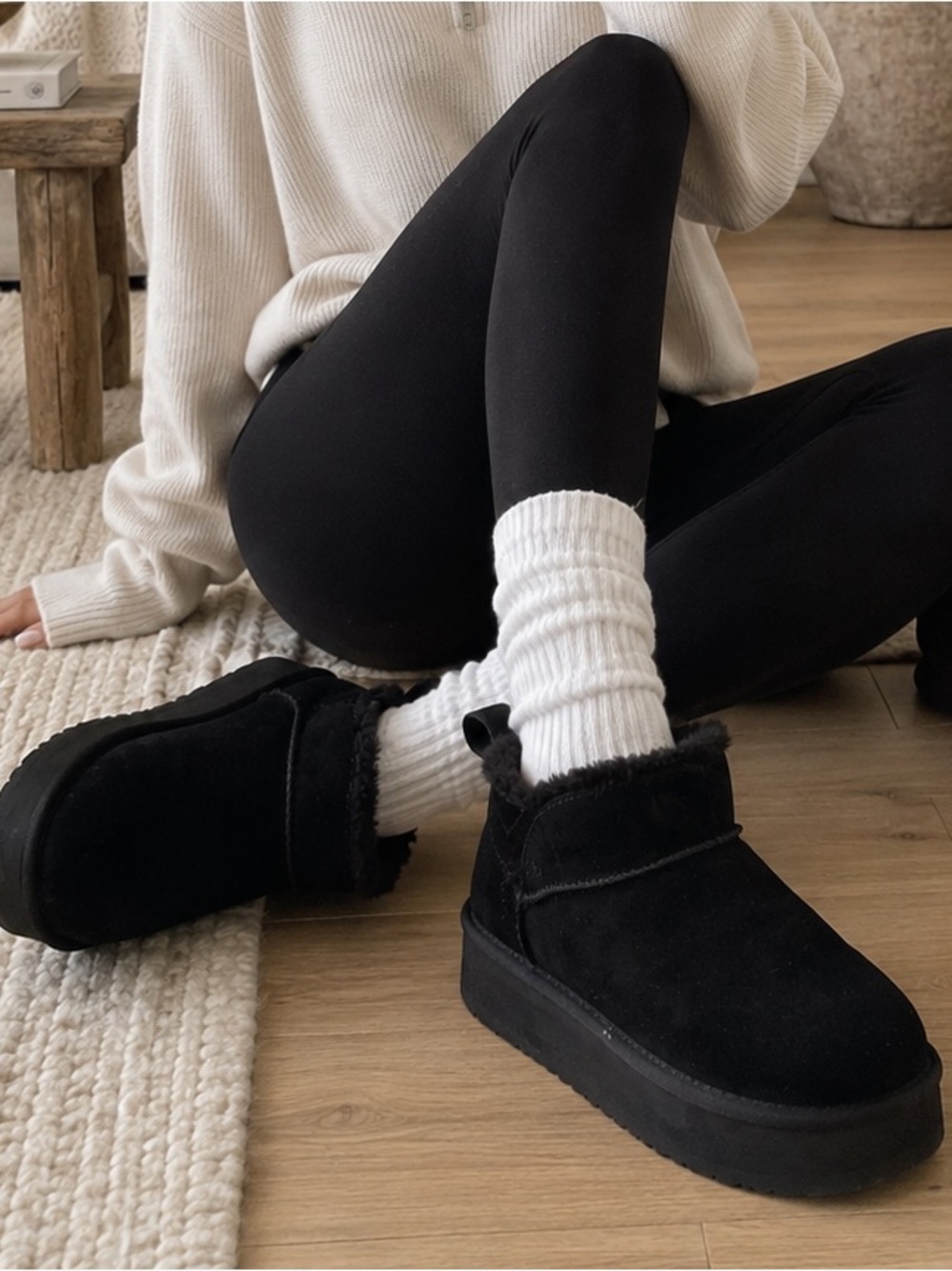 Koolaburra by UGG Mini Platform Boots Womens 6 Black Faux Fur Cozy Slippers